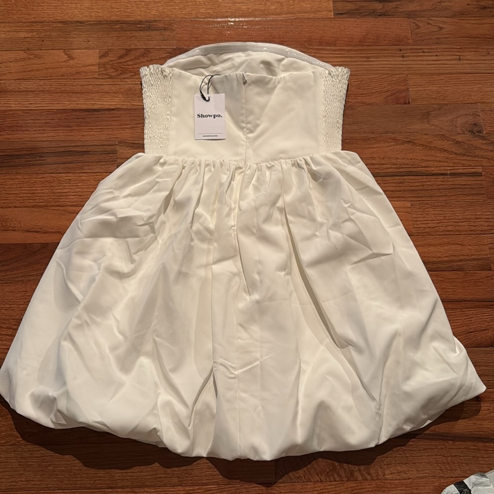 Dress - Picture 3 of 4